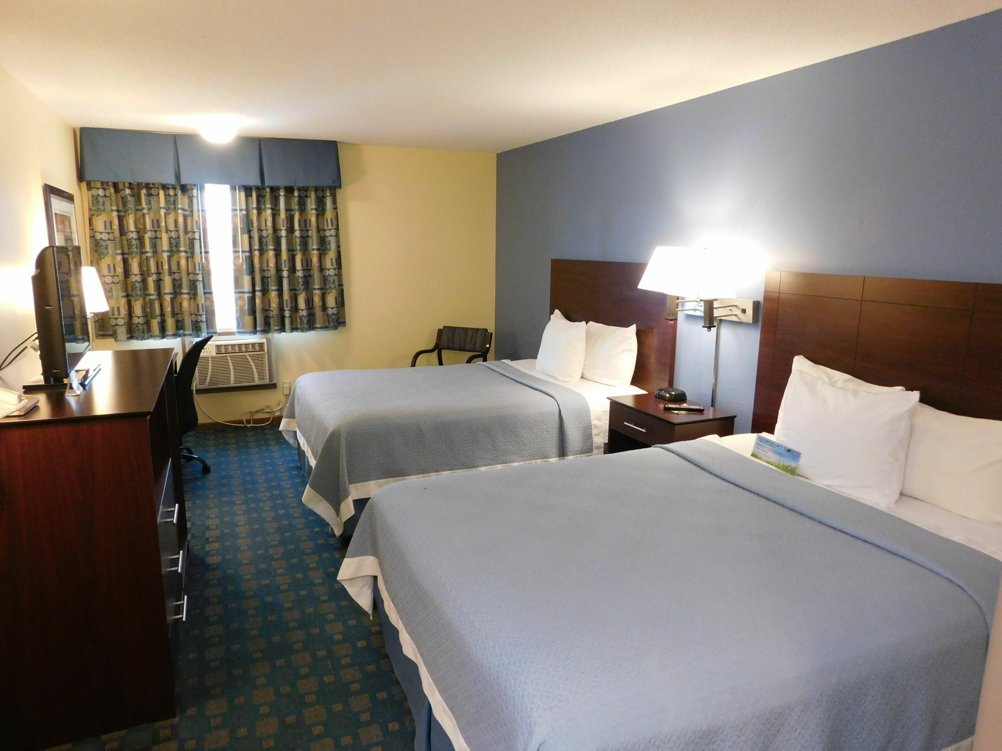 Days By Wyndham Sioux Motel